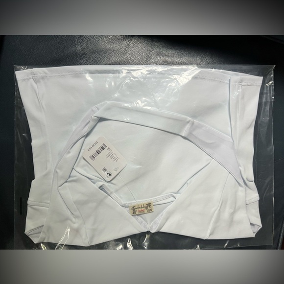 Free People Intimately Still Here Halter Cami White Size Medium $38 Retail NWT - Picture 3 of 4